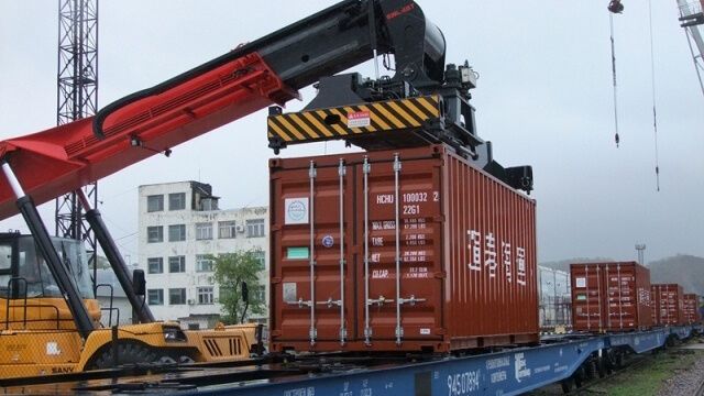 Приём контейнеров в Москве