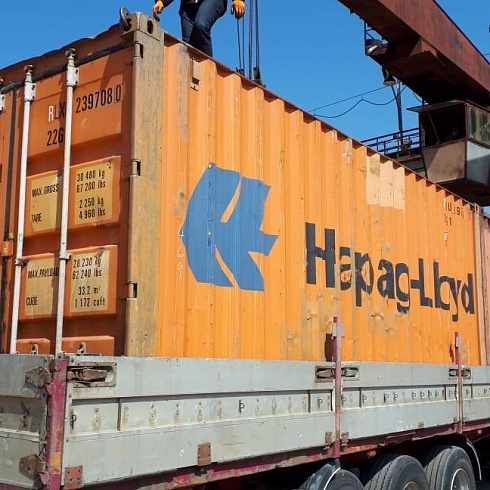 Транспортировка 20-ти футовых контейнеров с производства